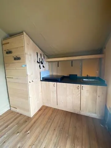 Safaritent Schaapje Met Privé Sanitair Luxe tent