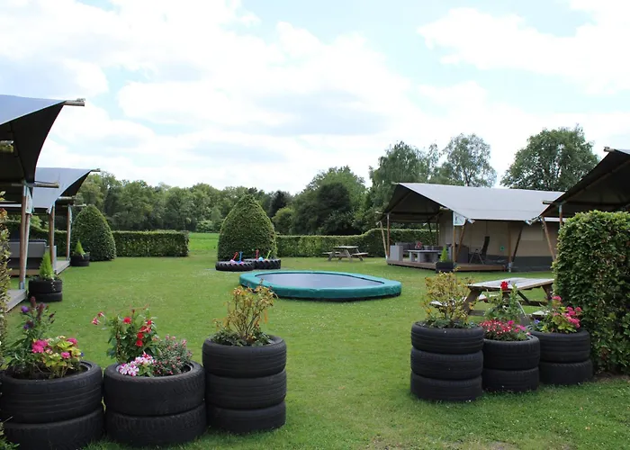 Luxe tent Safaritent Schaapje Met Privé Sanitair Nistelrode